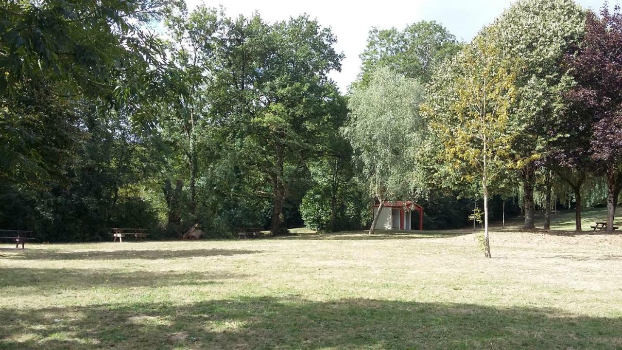 L' Esterlanges Suite Famille 2 Chambres 4 Personnes Proche Puydufou Saint-Vincent-Sterlanges Zewnętrze zdjęcie