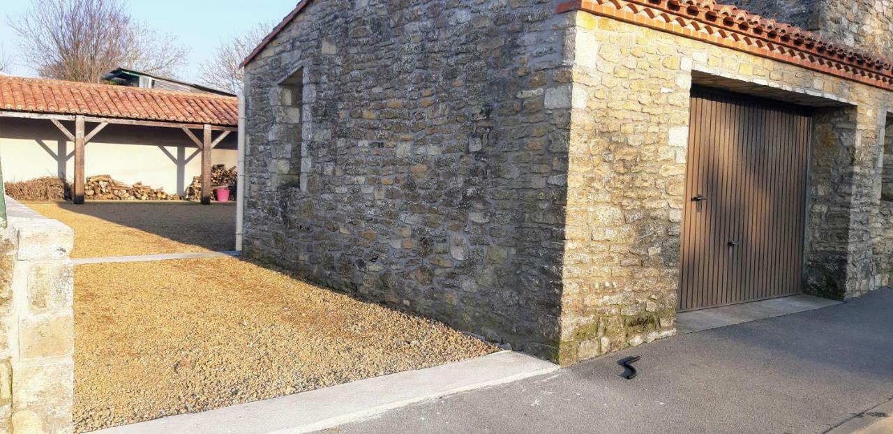 L' Esterlanges Suite Famille 2 Chambres 4 Personnes Proche Puydufou Saint-Vincent-Sterlanges Zewnętrze zdjęcie